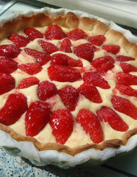 Tarte Aux Fraises Sur Cr Me Patissi Re Mousseuse La Table Gourmande