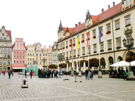 Activity In Wroc Aw Market Square Graham Hart Flickr