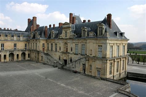 130 Hectares Of Park And Gardens Château De Fontainebleau