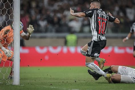 Paulinho E Companhia Atlticomg Garante Vantagem Na Copa Do Brasil