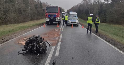 Tragedia Na Prostej Drodze Volkswagen Zderzy Si Z Traktorem S Ofiary