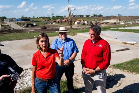 Photos Gov Kim Reynolds Tours Tornado Recovery In Greenfield Iowa