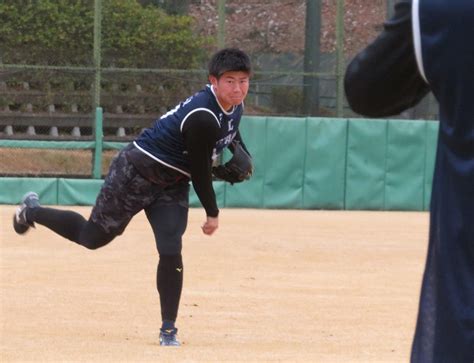 【西武】松坂大輔氏が臨時投手コーチ ドラ4青山美夏人「投球術聞きたい」初グラブは松坂モデル プロ野球写真ニュース 日刊スポーツ