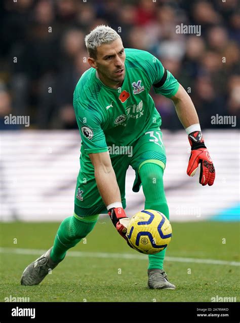 Crystal Palace goalkeeper Vicente Guaita Stock Photo - Alamy