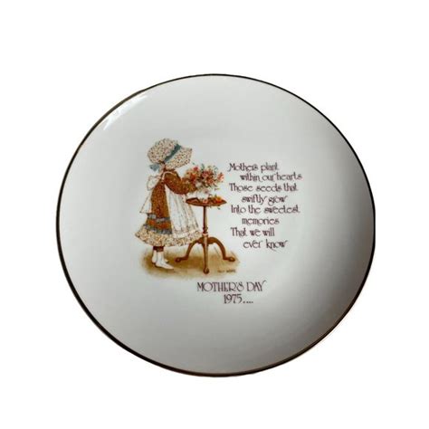 Holly Hobbie Accents Holly Hobbie Commemorative Edition Mothers Day 975 Porcelain Decorative