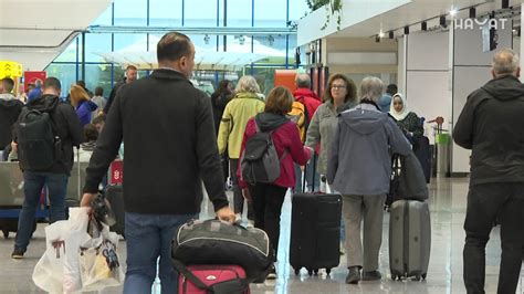 ISTRAŽUJEMO ZBOG ČEGA SU OGROMNE GUŽVE NA SARAJEVSKOM AERODROMU