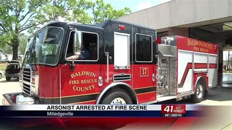 Alleged Arsonist Surrenders To Baldwin County Sheriff S Deputy At House