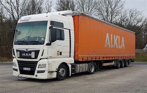 MAN TGX Mit Einem Sattelauflieger Der Firma ALKLA 01 2022