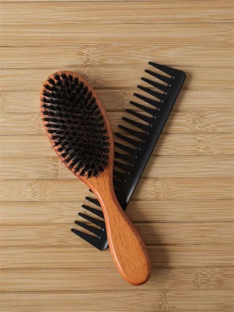 Right Way To Comb The Hair | Onlymyhealth