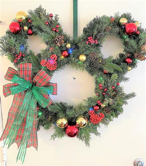 Country Christmas Wreath, Traditional Christmas Wreath With Bows ...