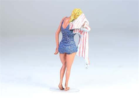 Bemalte Figur Sexy Bikini Mädchen w Handtuch 1 35 Maßstab gebaut und