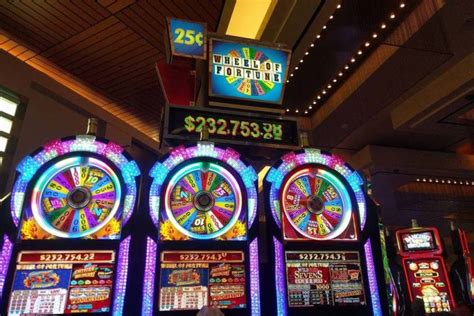 1 25 Wins 939k Jackpot On Las Vegas Strip Las Vegas Review Journal