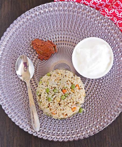 Godhumai Rava Upma Cracked Wheat Dalia Upma