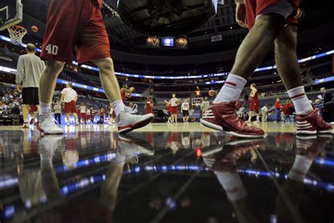 Ncaa Sweet 16 Big 10 Teams Lead The Way In East And West Regions