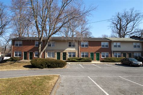 Hillsdale Manor Apartments And Forest Gl Apartments 4738 Wakefield