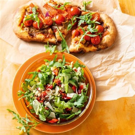 Pizza Met Italiaanse Salade Jumbo