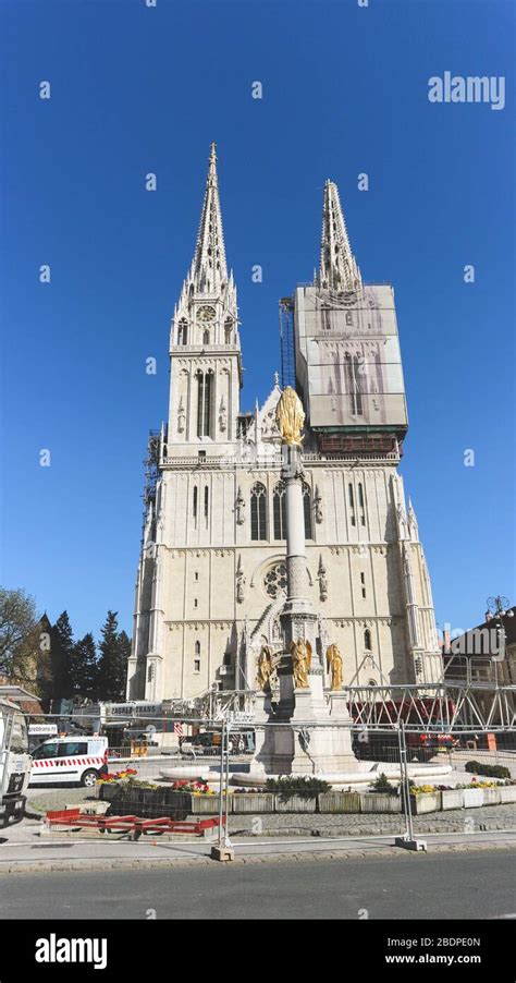 Zagreb Apr S Le Tremblement De Terre Banque De Photographies Et D