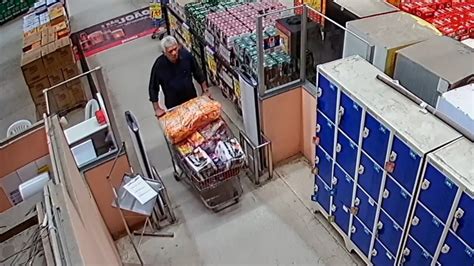 Homem é flagrado ao furtar 120 kg de carnes em supermercado na Bahia