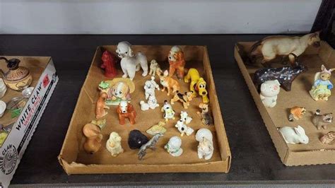 Lot of Miniature Animal Figurines Etc. - Dixon's Auction at Crumpton