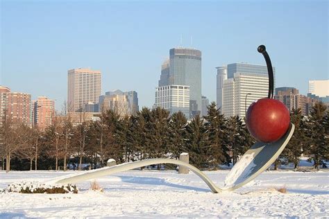 Claes Oldenburg & Coosje van Bruggen: "Spoonbridge and Cherry" Mont Rushmore, Minneapolis ...