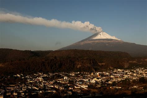 Mexico's Popocatepetl volcano erupts - May 24, 2023 | Reuters