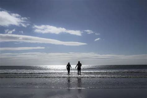 Ebanie Bridges Shares Naked Photo That Broke The Internet And Almost Got Her Banned Daily Star