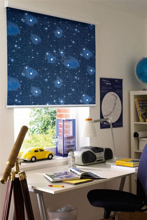 Рулонные шторы на пластиковые окна без сверления: как повесить на ...