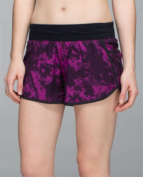 Lululemon Tracker Short III 4 Way Stretch Breezie Regal Plum Black