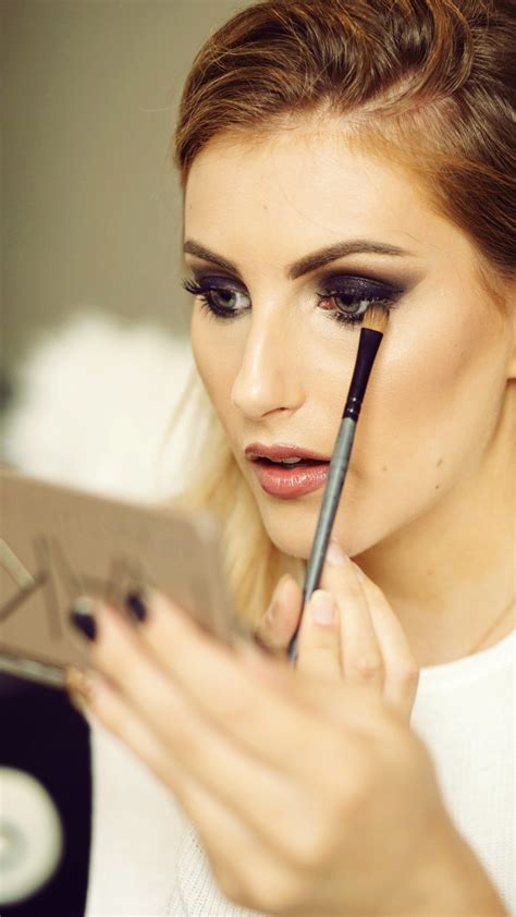 Comment réussir son Smokey Eye BonjourBlondie