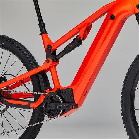 Rockrider E EXPL 520 una e MTB de doble suspensión con motor Brose y