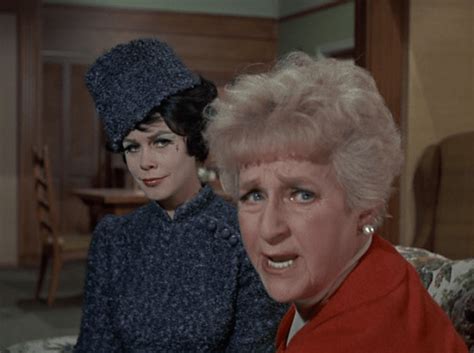 The Ten Best Bewitched Episodes Of Season Five Thats Entertainment