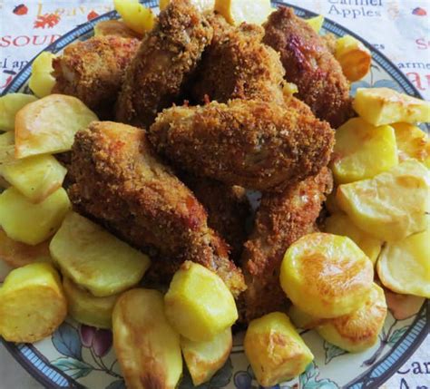 Ali Di Pollo Croccanti Con Patate Al Forno Ricette Della Nonna