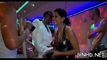 Apasionante sesión grupal de sexo XVIDEOS