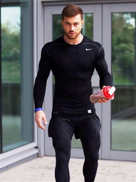 30 Best Sports Outfits For Men To Try - Instaloverz | Mens workout ...
