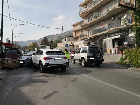 Incidente Sulla Circonvallazione Di Monreale Un Uomo Trasportato Al