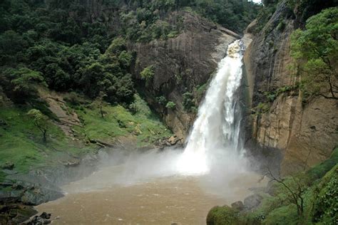 Dunhinda Falls near Badulla - LANKA EXCURSIONS HOLIDAYS