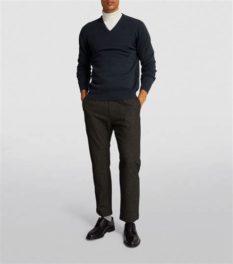 Mens Johnstons Of Elgin Black Lambswool Sweater Harrods Countrycode