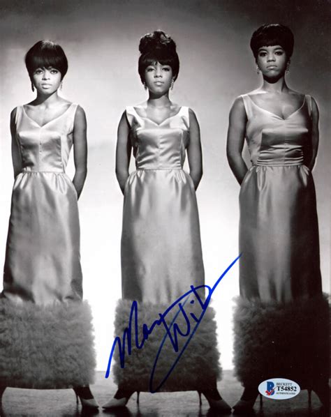 Mary Wilson Signed The Supremes 8x10 Photo (Beckett Hologram ...