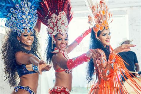 They Feel Samba In Their Soul Beautiful Samba Dancers Performing At A