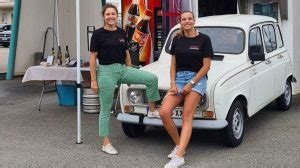 Ces Deux Amies Se Lancent Dans Laventure 4L Trophy