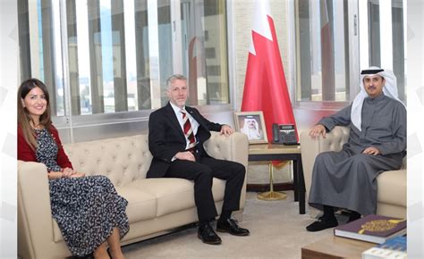 Justice Minister Receives British Ambassador