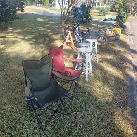 Curb ALERT. Garage Sale Leftovers for Free in Tallahassee, FL | For