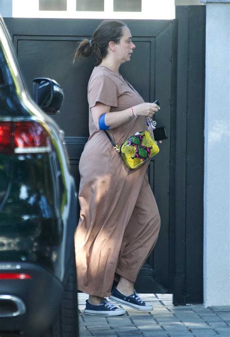 Jennifer Love Hewitt In A Tan Dress Was Seen Out In Los Angeles 0603