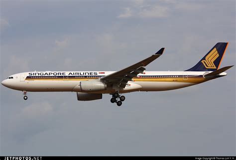 V Sti Airbus A Singapore Airlines Thomas Loh Y H