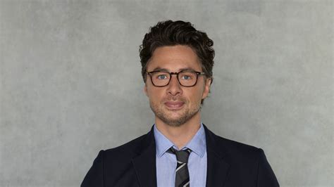 'Alex, Inc.': Zach Braff Balances Work and Family in New Comedy