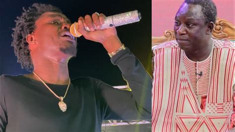 Émouvant Soirée en Gambie Wally Seck rend un vibrant hommage à son