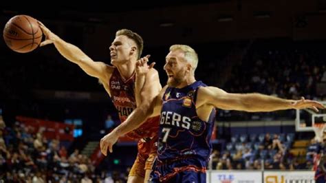 Hawks Swoop In On Third With Impressive Win Over 36ers Basketball