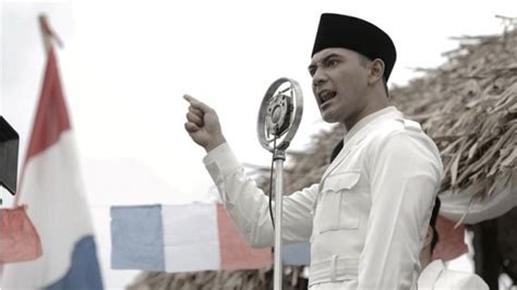 Foto Kobaran Semangat Patriotik Dalam Soekarno Indonesia Merdeka