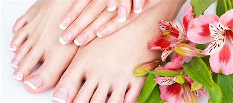 Beauté des mains et des pieds avec pose de Vernis semi permanent et