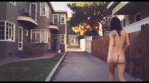 Naked Veronica Lavery In The Damsel